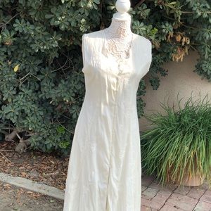 Papillon creme dress